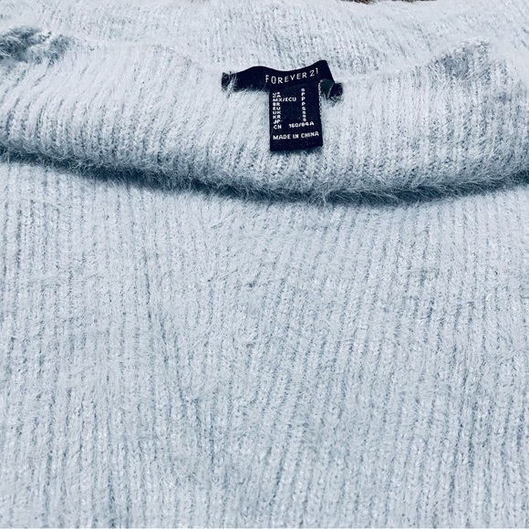 Soft fuzzy blue Forever 21 sweater - Picture 5 of 6